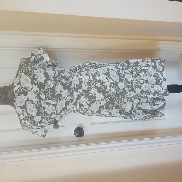 Wrap-around V-neck Floral Dress - Picture 5 of 5